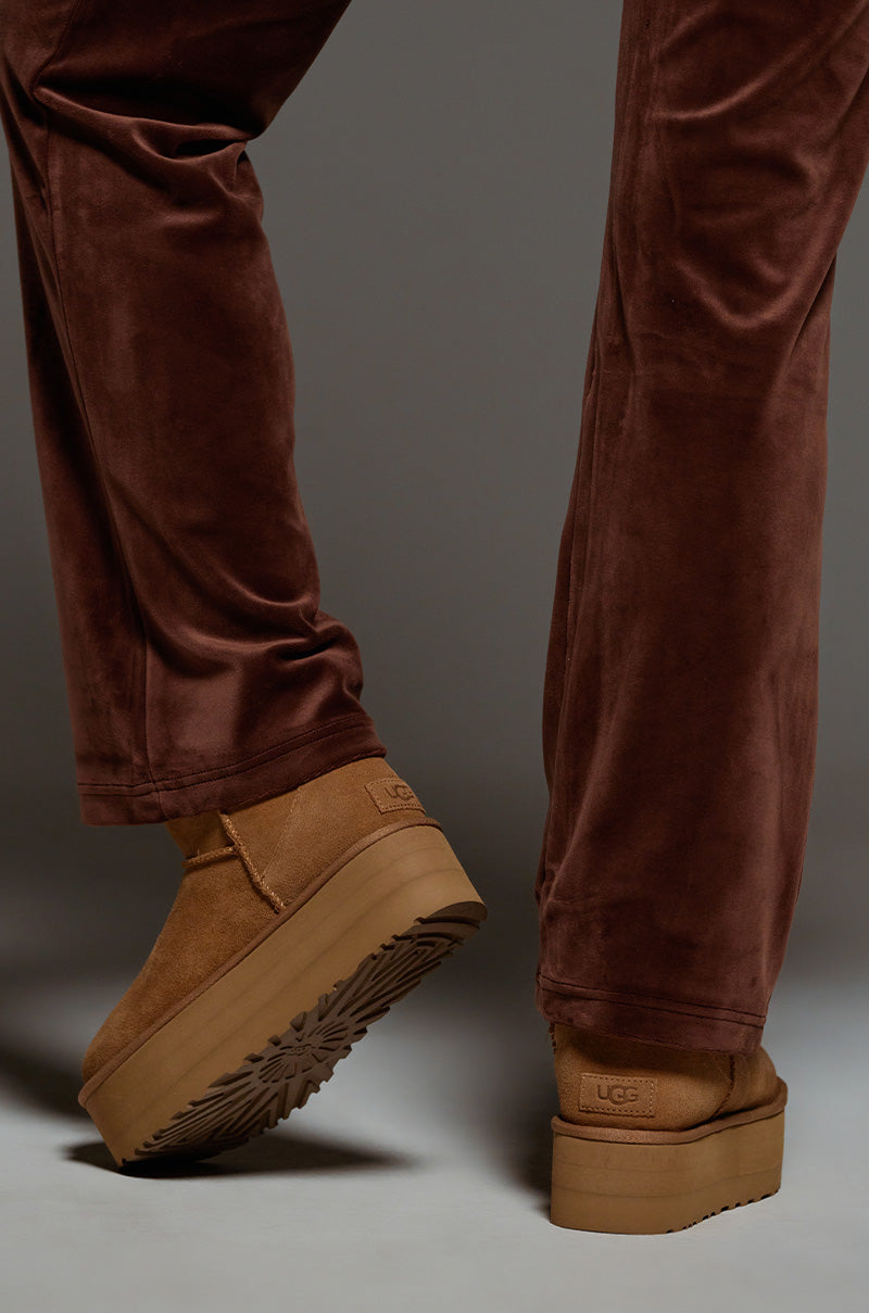 UGG CLASSIC MINI PLATFORM BOOTIE IN CHESTNUT