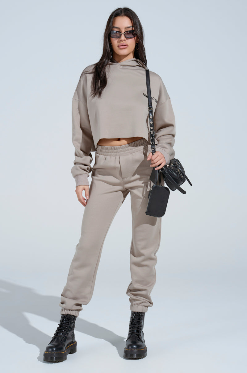 SOURCE UNKNOWN JOGGER