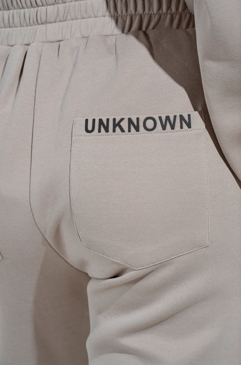 SOURCE UNKNOWN JOGGER