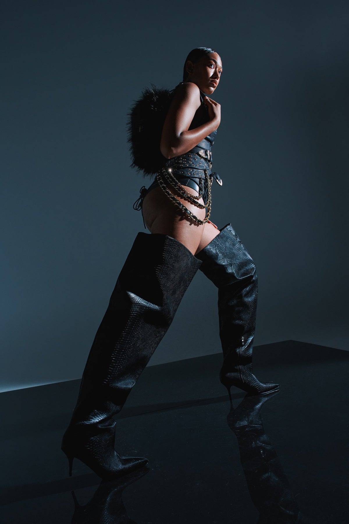 AZALEA WANG HALINA BLACK SNAKE THIGH HIGH BOOT