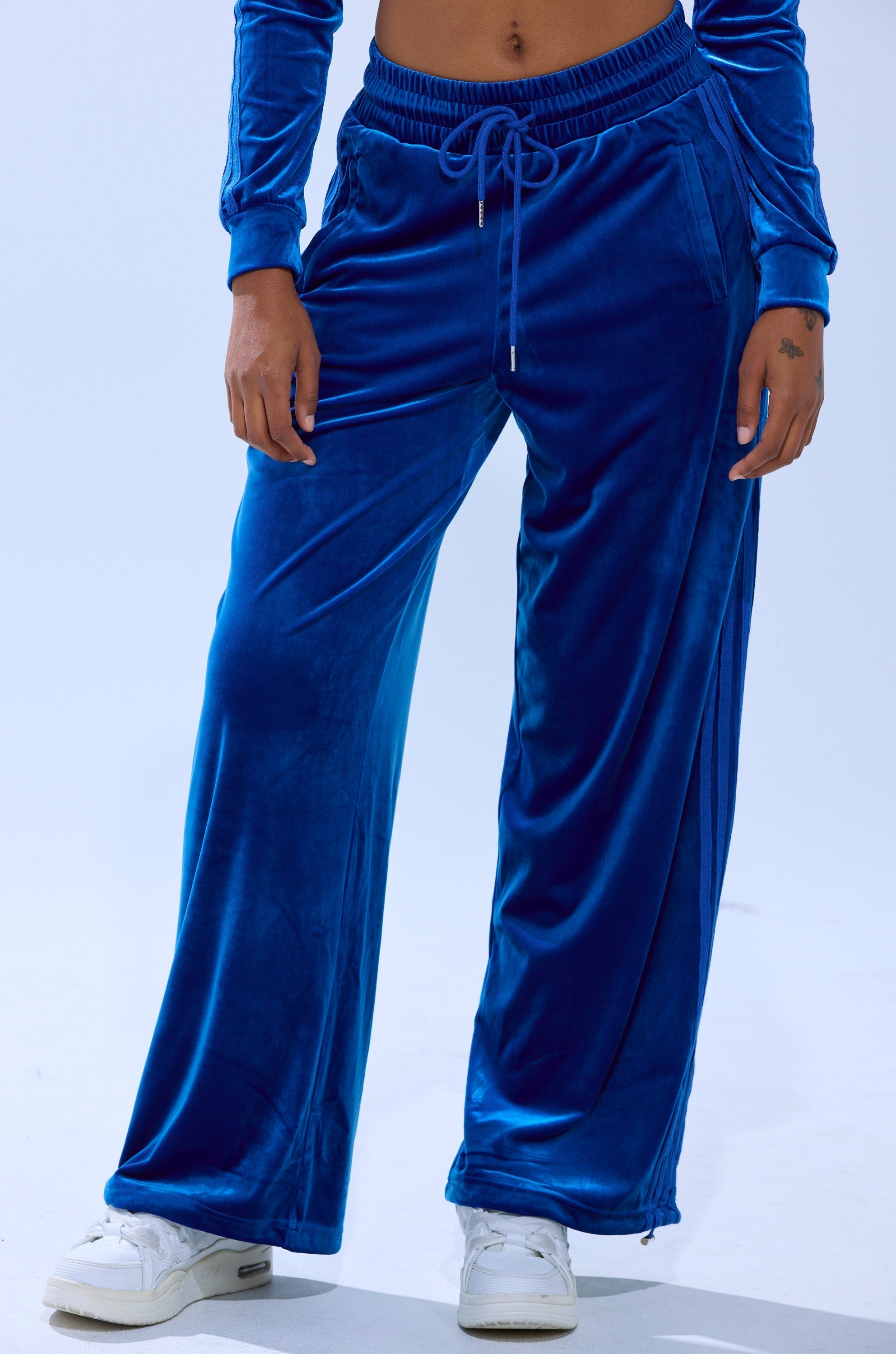 ELECTRIC BLUES WIDE LEG JOGGER