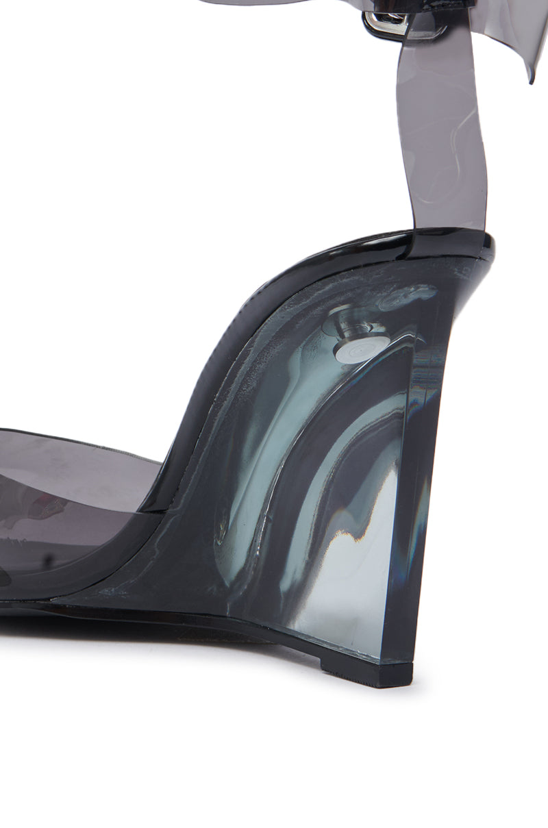 AZALEA WANG MARCO SMOKE PVC PUMP