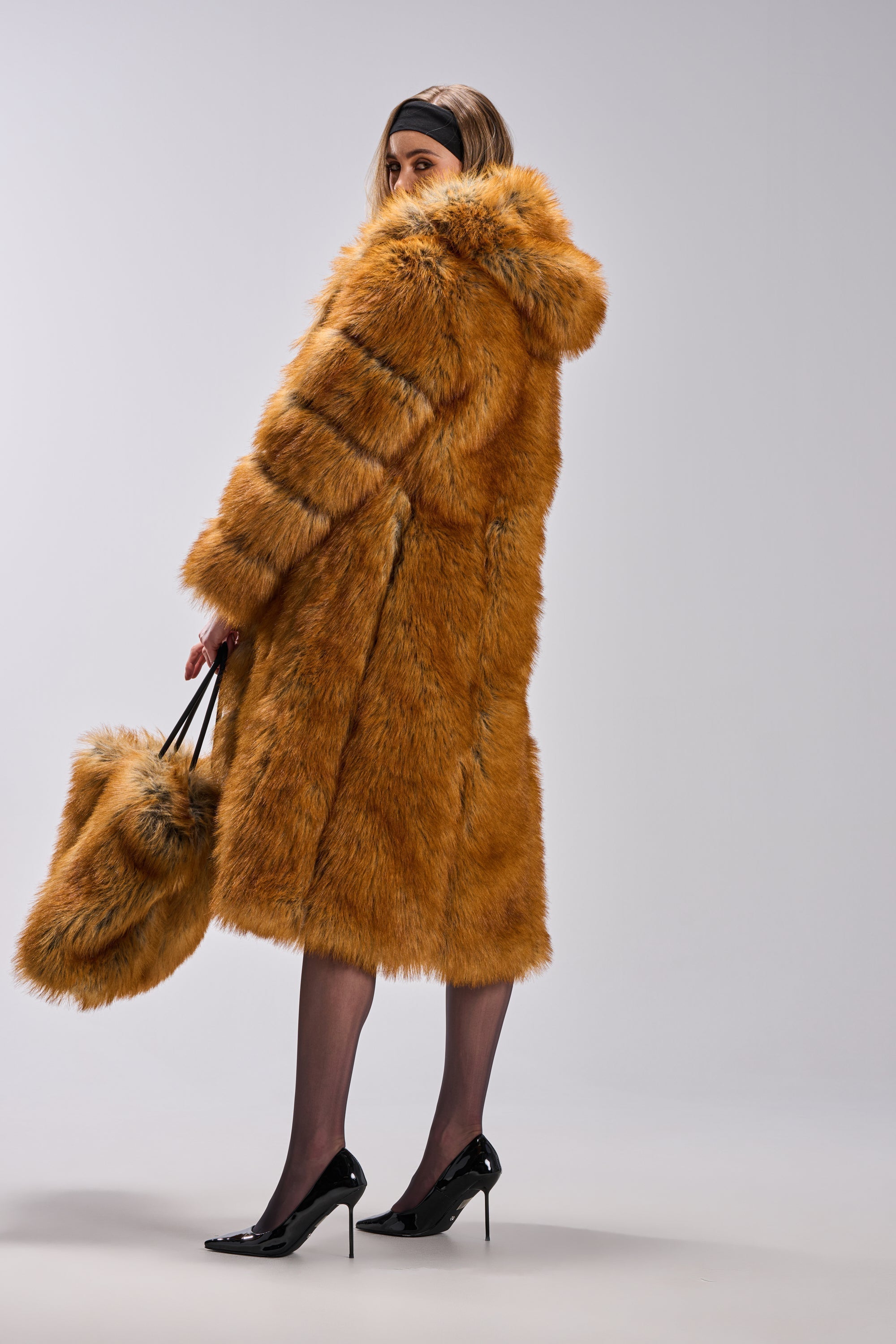 OLD MONEY FAUX FUR COAT