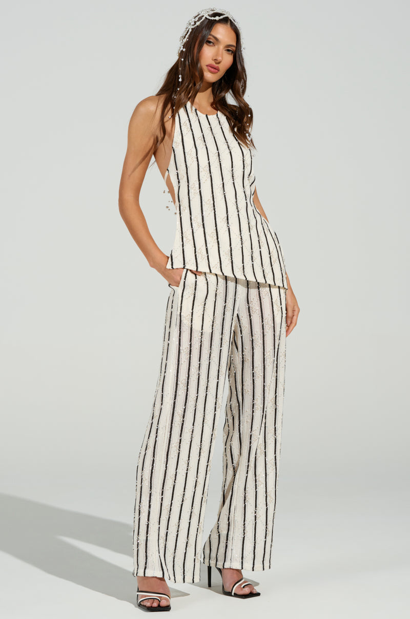 LOVELY DAYS HALTER TOP