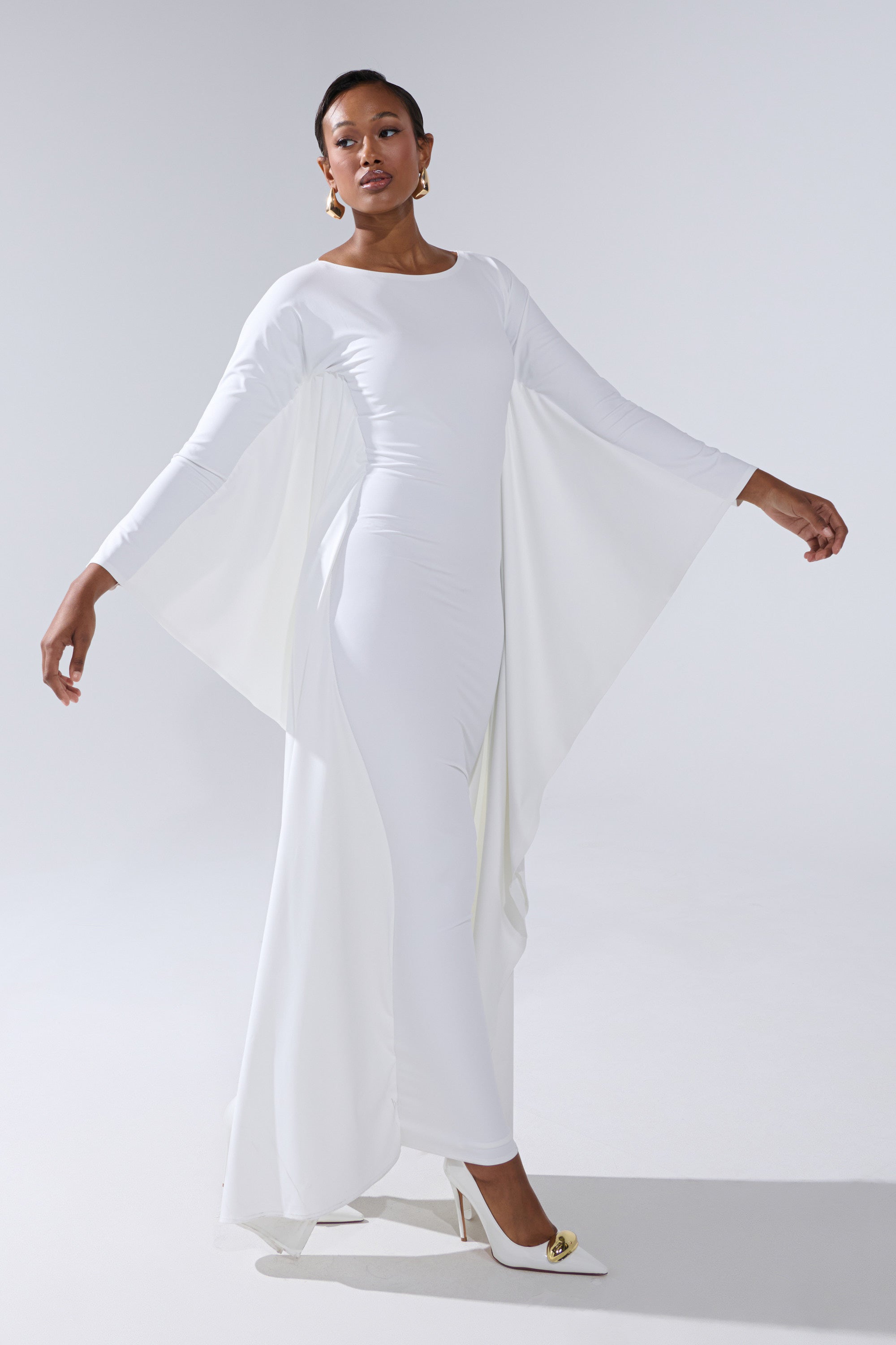 KYLIE MAXI DRESS WITH RUFFLE SLEEVES IN WHITE