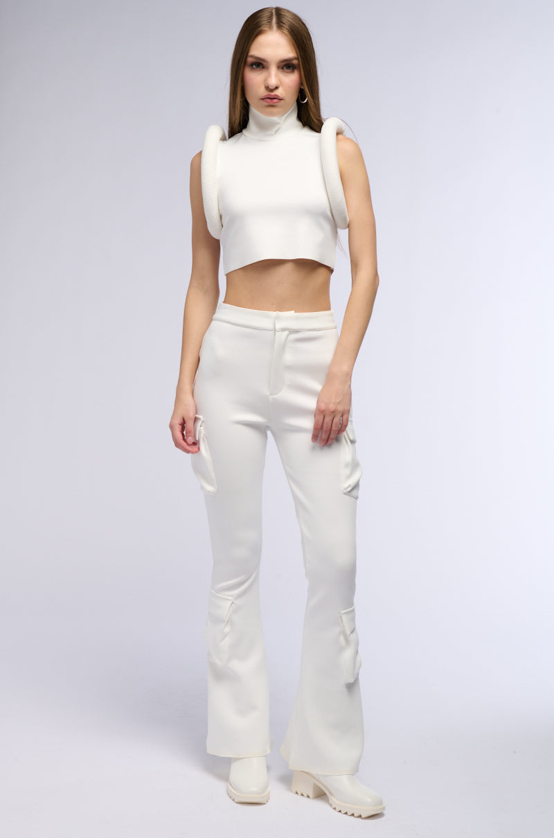 ALL ABOUT THE DETAILS TOP IN WHITE