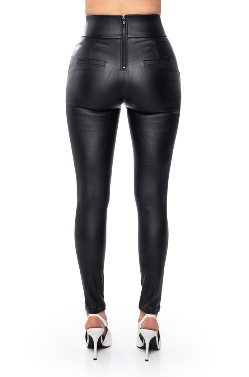 AMMO x AKIRA BIG BOOTY HIGH WAIST PLEATHER PANT WITH 4 WAY STRETCH