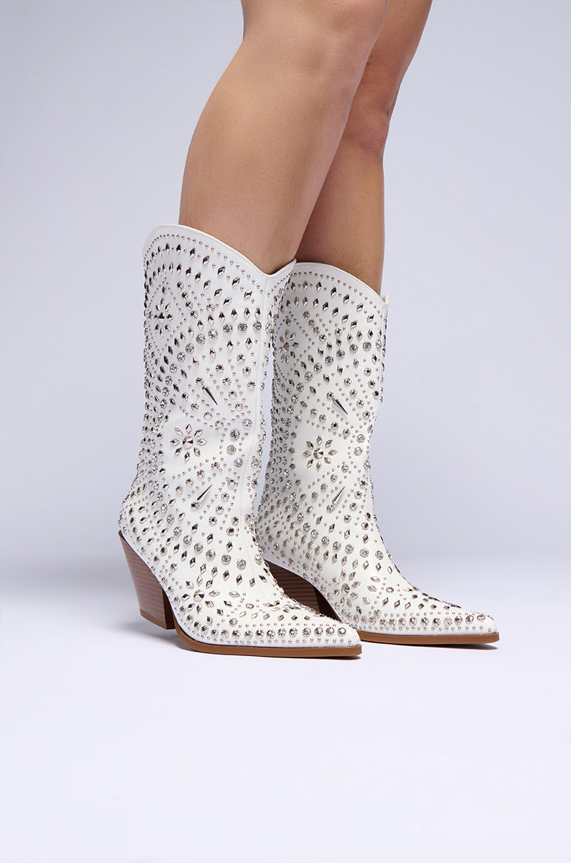 AZALEA WANG AMICABLE WHITE SILVER EMBELLISHED WESTERN BOOT