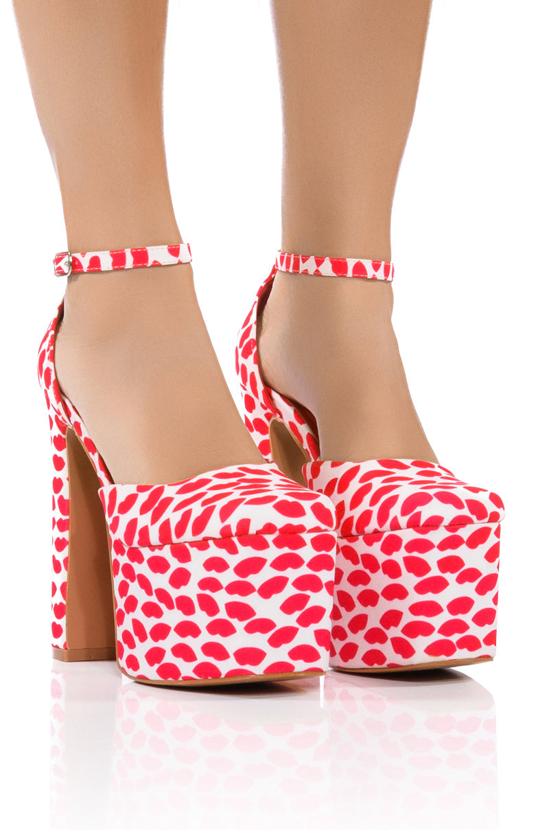AZALEA WANG PRISCILLA PRINTED PLATFORM PUMP