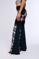 CHECK ME FLARE PLAID LEGGING