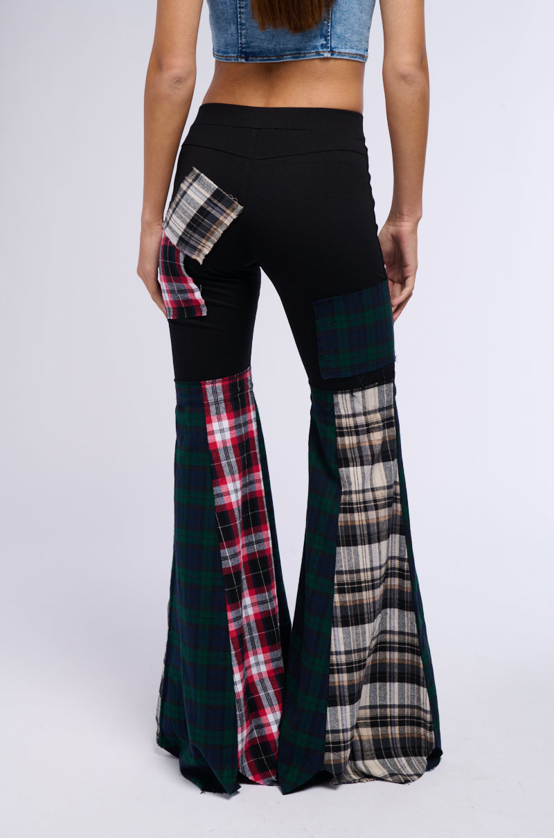 CHECK ME FLARE PLAID LEGGING