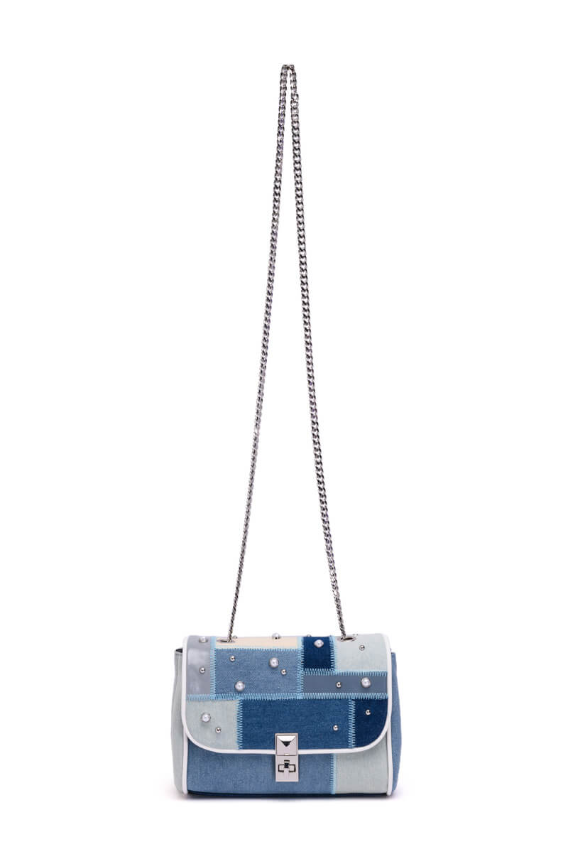 IZZY & ALY DENIM PATCH PURSE