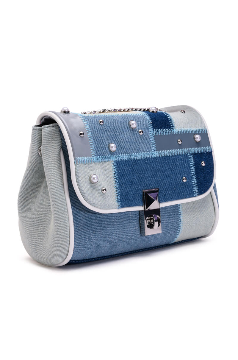 IZZY & ALY DENIM PATCH PURSE
