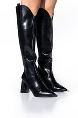 POSTED BLACK KNEE HIGH BOOT