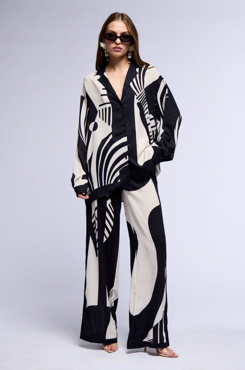 SWEET LIFE PRINTED BUTTON DOWN SHIRT