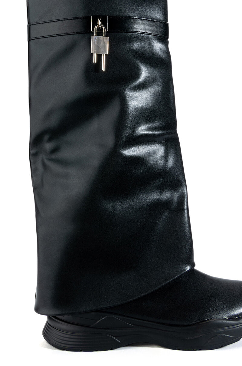 TRIPLE SEC FOLD OVER FLAT BOOT IN BLACK