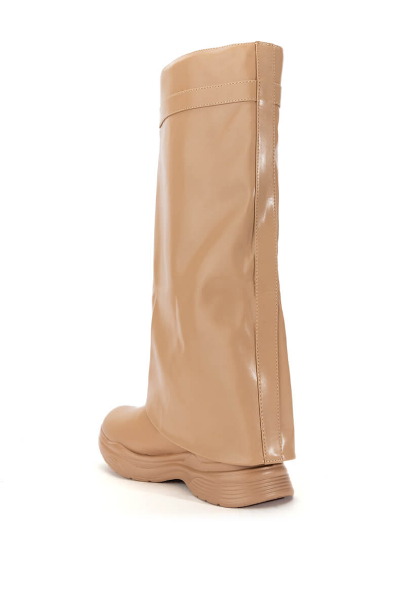 TRIPLE SEC FOLD OVER FLAT BOOT IN NUDE