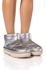 UGG CLASSIC MAXI MINI IN SILVER