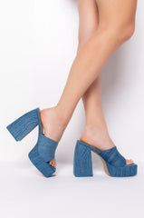 CHUNKY SLIP ON MULE IN DENIM